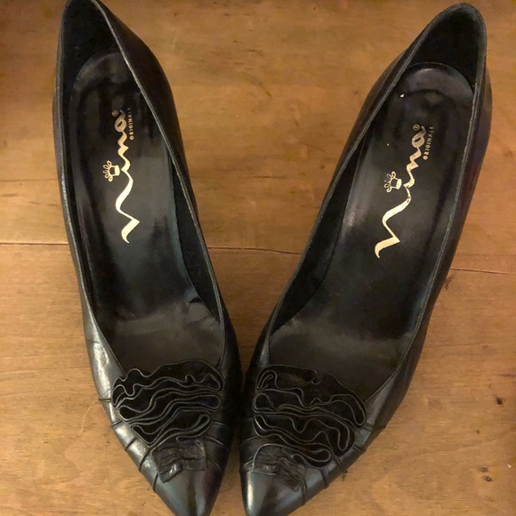 Shoes - Vintage Leather Pumps